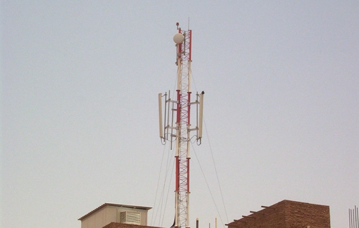 ¿Por qué las torres móviles en los techos están transformando la infraestructura de las telecomunicaciones urbanas?