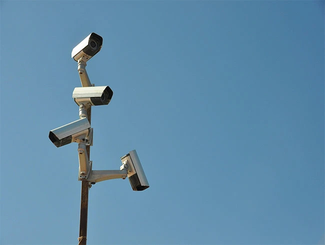 Cámara CCTV poste